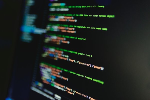 Comment le Covid-19 a transformé le marketing sur les réseaux sociaux: Analyse et Stratégies